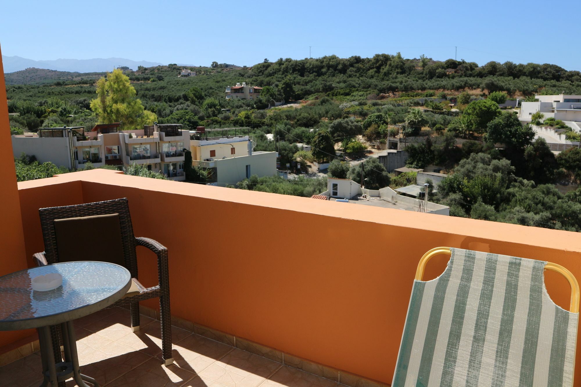Orsalia Luxury Suites Platanés Exteriör bild